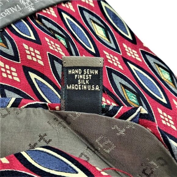 Robert Talbott Studio Parisian Tie Hand Sewn Silk Geometric USA Red 3.75 X 58 - Picture 5 of 6